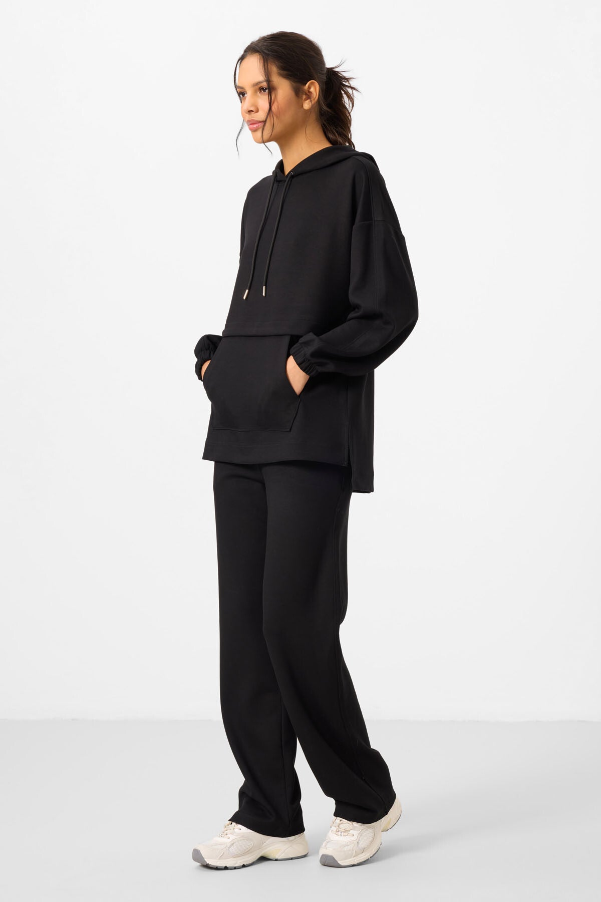 Image of Siyah Yumuşak Dokulu Kapüşonlu Oversize Kadın Eşofman Tunik Takım - 95348