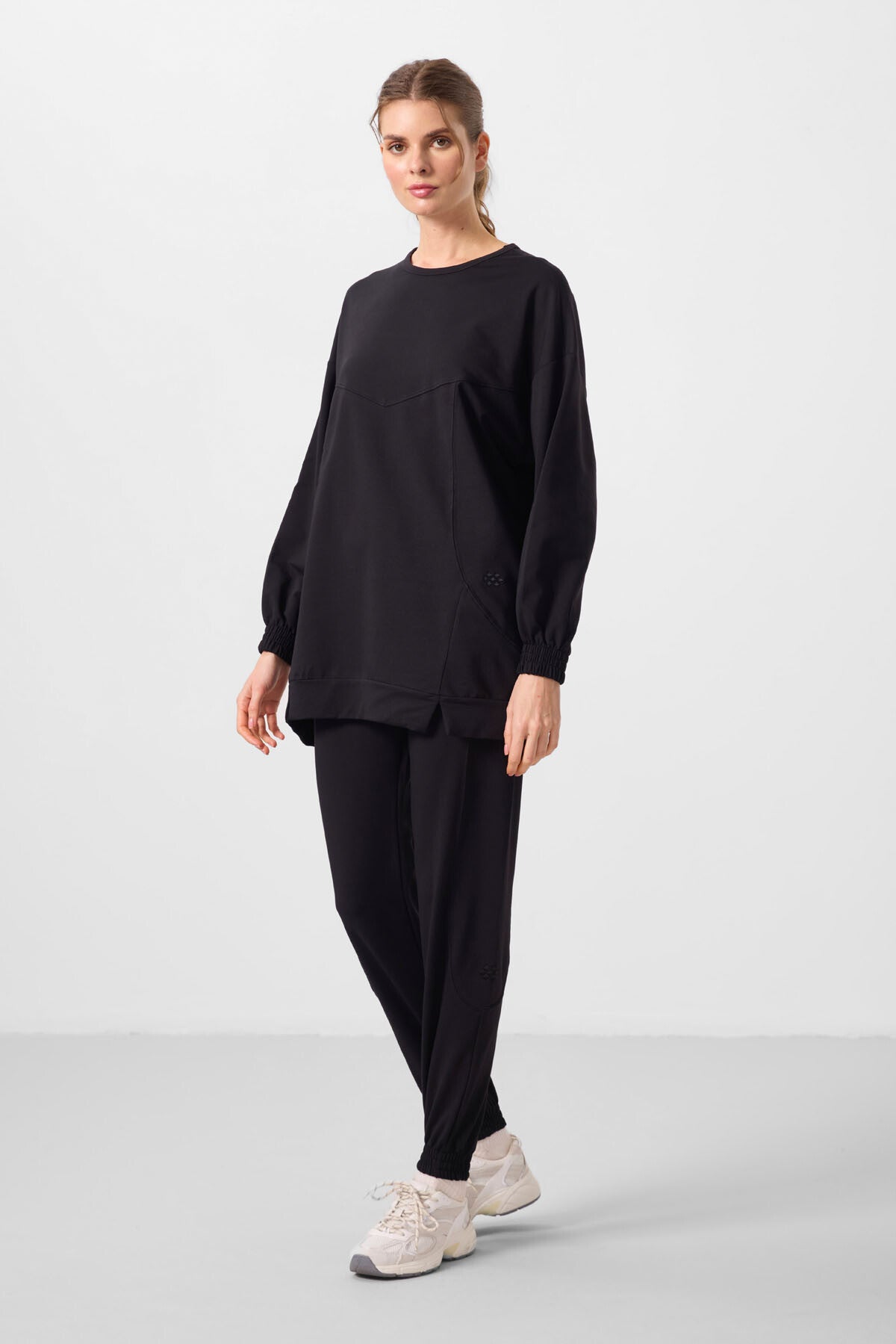 Image of Siyah O Yaka Basic Oversize Kadın Eşofman Tunik Takım - 95347