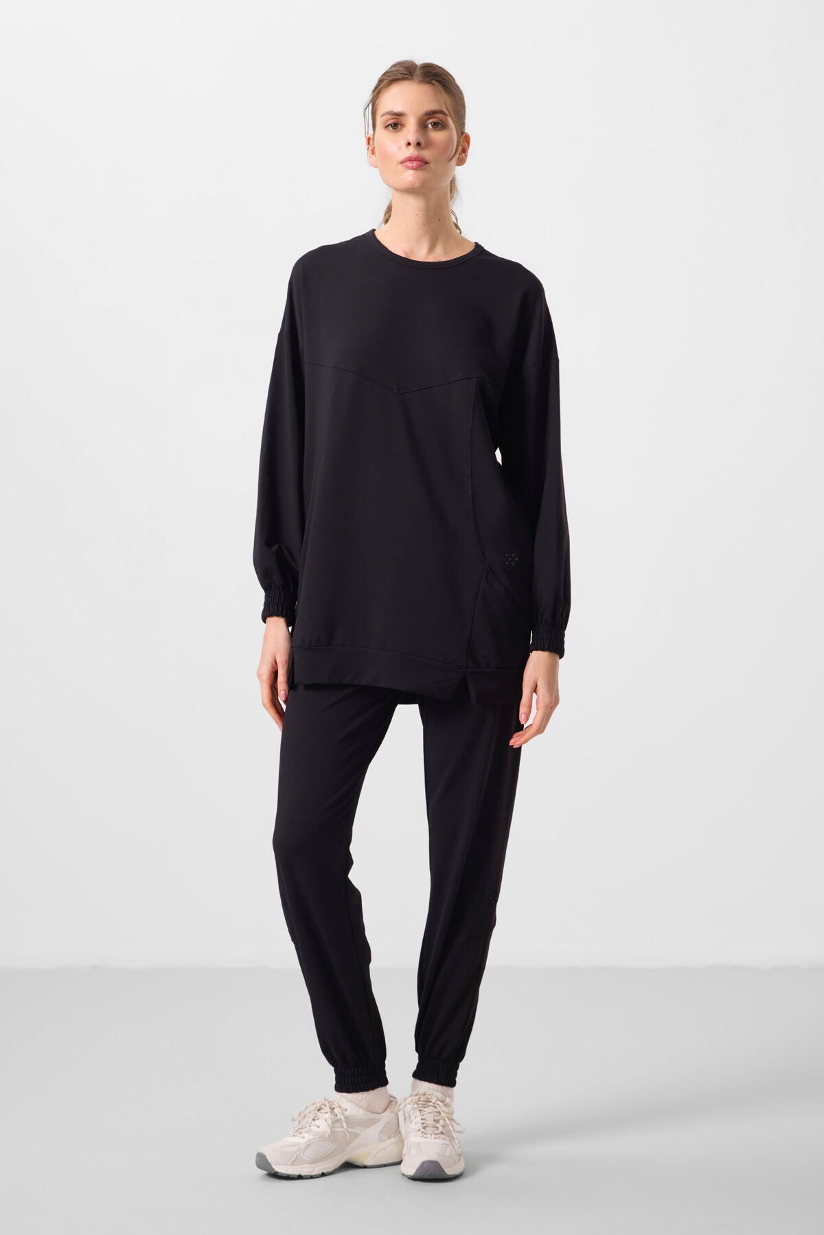 Image of Siyah O Yaka Basic Oversize Kadın Eşofman Tunik Takım - 95347