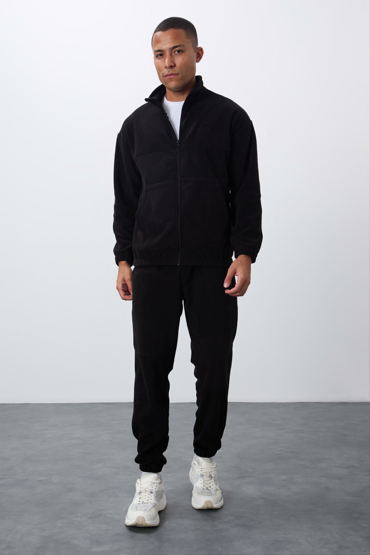 Image of Set trening bărbătesc negru, gros, texturat, moale, croială confortabilă, brodat - 85269
