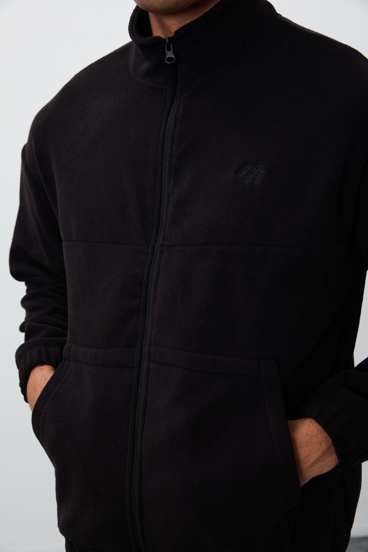 Image of Siyah Kalın Yumuşak Dokulu Comfort Fit Nakışlı Erkek Eşofman Takım - 85269