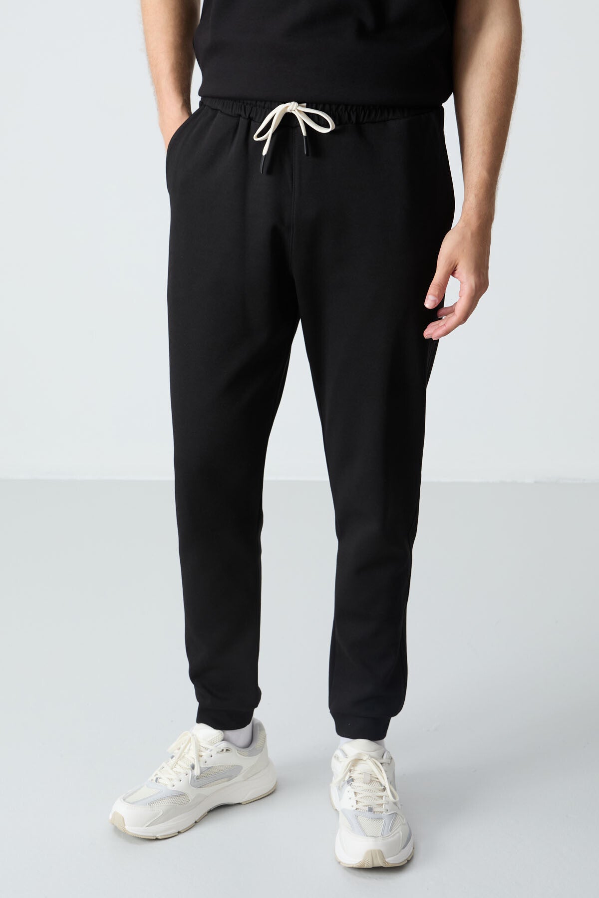 Image of Siyah Pamuklu Kalın Yumuşak Dokulu Oversize Fit Basic Erkek Eşofman Takım - 85261