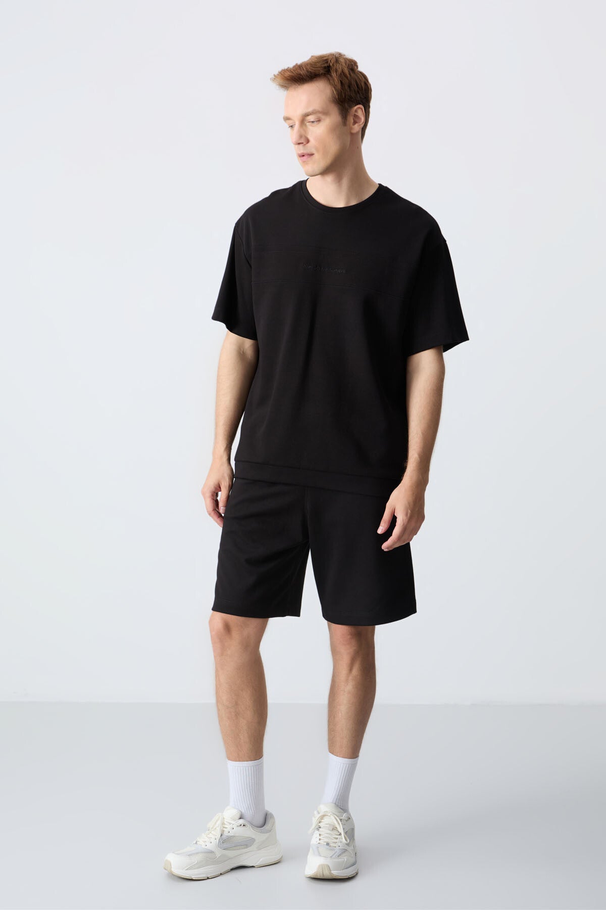 Image of Siyah Pamuklu Kalın Yumuşak Dokulu Oversize Fit Basic Erkek Şort Takım - 85257