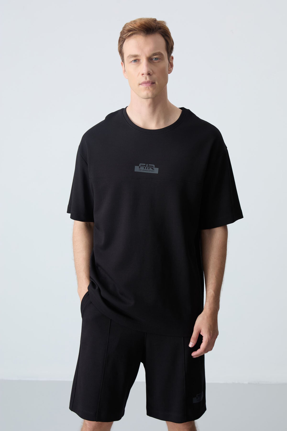 Image of Siyah Pamuklu Kalın Yumuşak Dokulu Oversize Fit Basic Erkek Şort Takım - 85259