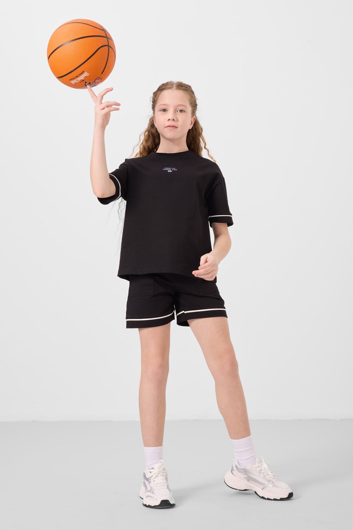 Image of Siyah Pamuklu Yumuşak Dokulu Standart Fit Basic Kız Çocuk Şort Takım - 75183