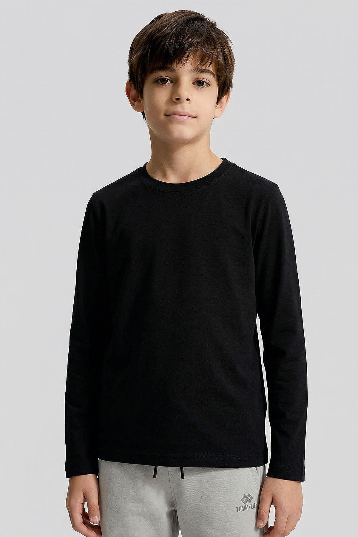 Image of Siyah O Yaka Standart Fit Basic Uzun Kollu Unisex Çocuk T-Shirt - 11329