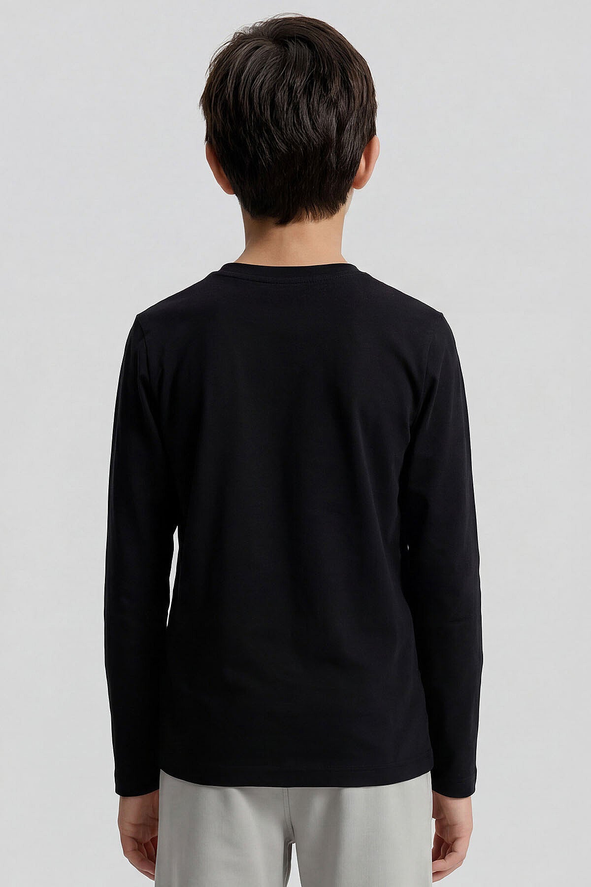 Image of Siyah O Yaka Standart Fit Basic Uzun Kollu Unisex Çocuk T-Shirt - 11329