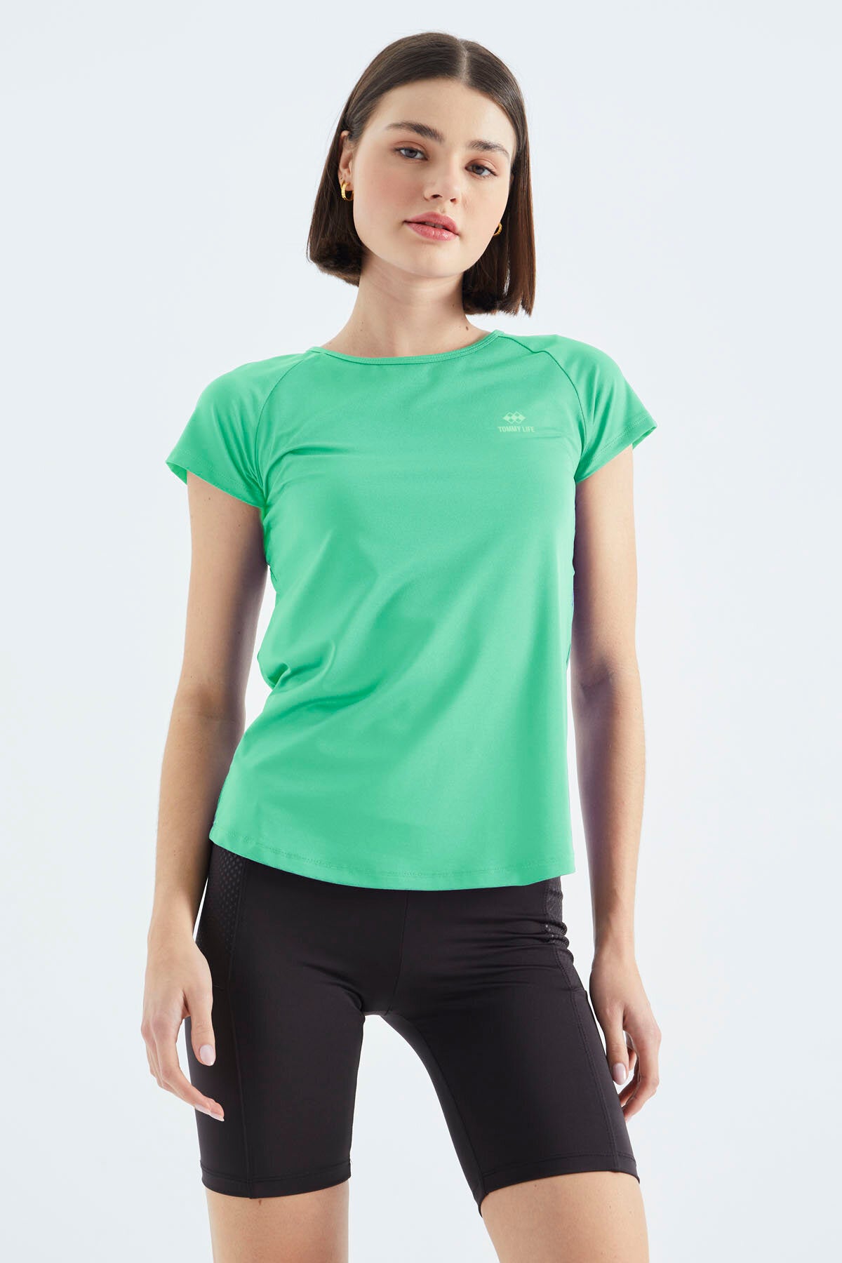 Image of Su Yeşili Sırt Pencereli Kısa Kol Standart Kalıp O Yaka Kadın T-Shirt - 97101