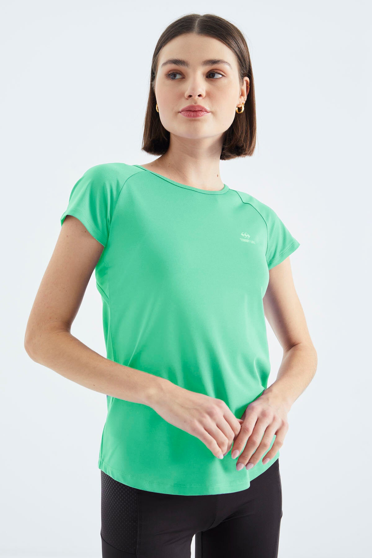 Image of Su Yeşili Sırt Pencereli Kısa Kol Standart Kalıp O Yaka Kadın T-Shirt - 97101