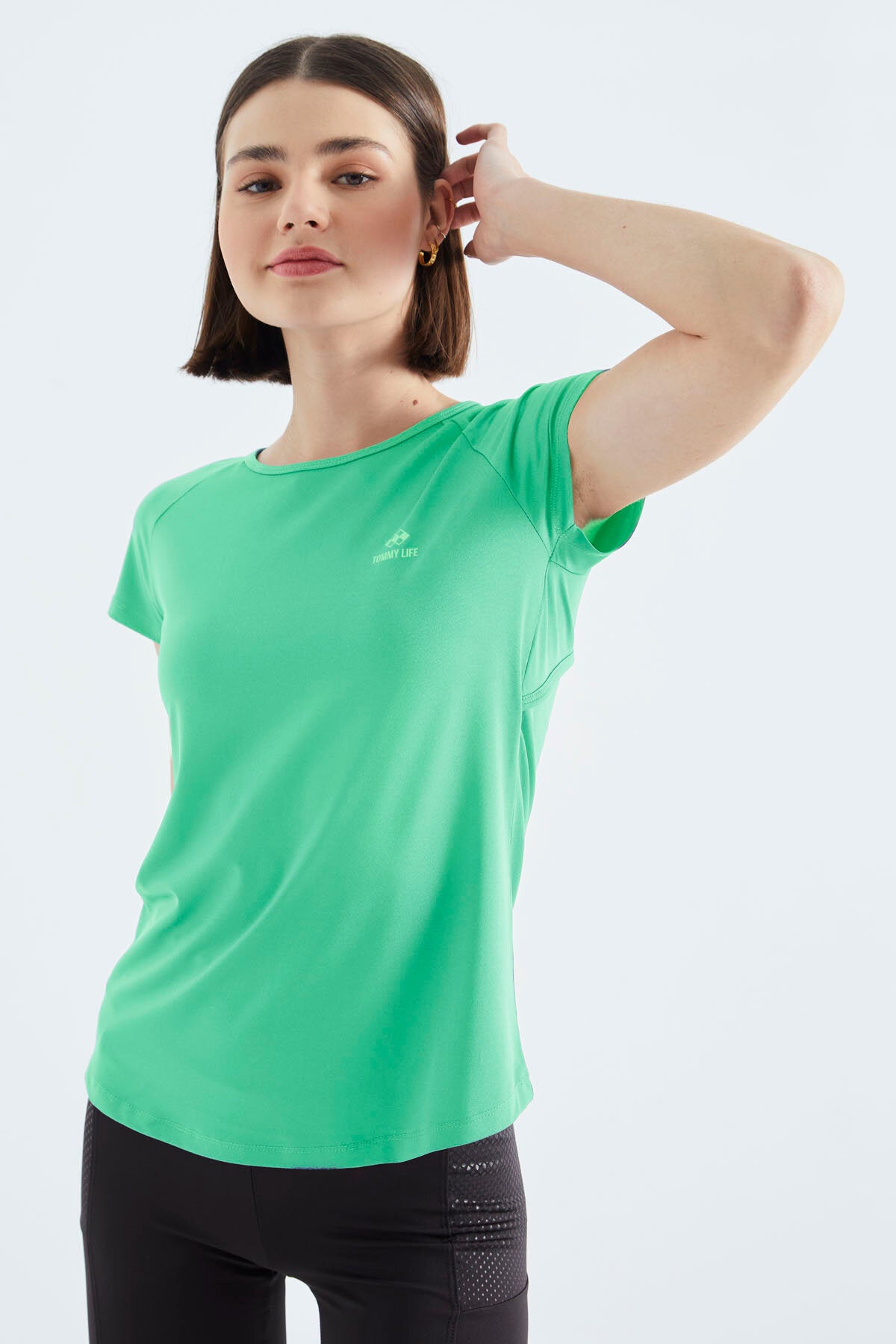 Image of Su Yeşili Sırt Pencereli Kısa Kol Standart Kalıp O Yaka Kadın T-Shirt - 97101