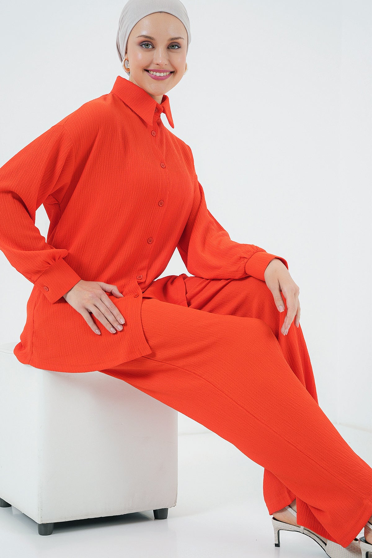 Image of T5858 Knitted Hijab Two-Piece Set - Orange