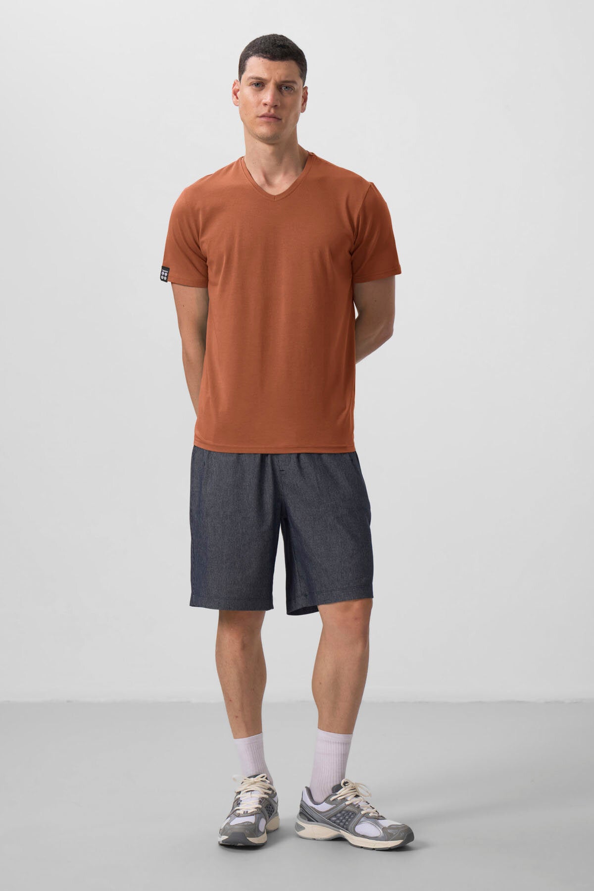 Image of Tarçın Basic Kısa Kol Standart Kalıp V Yaka Erkek T-Shirt - 87912