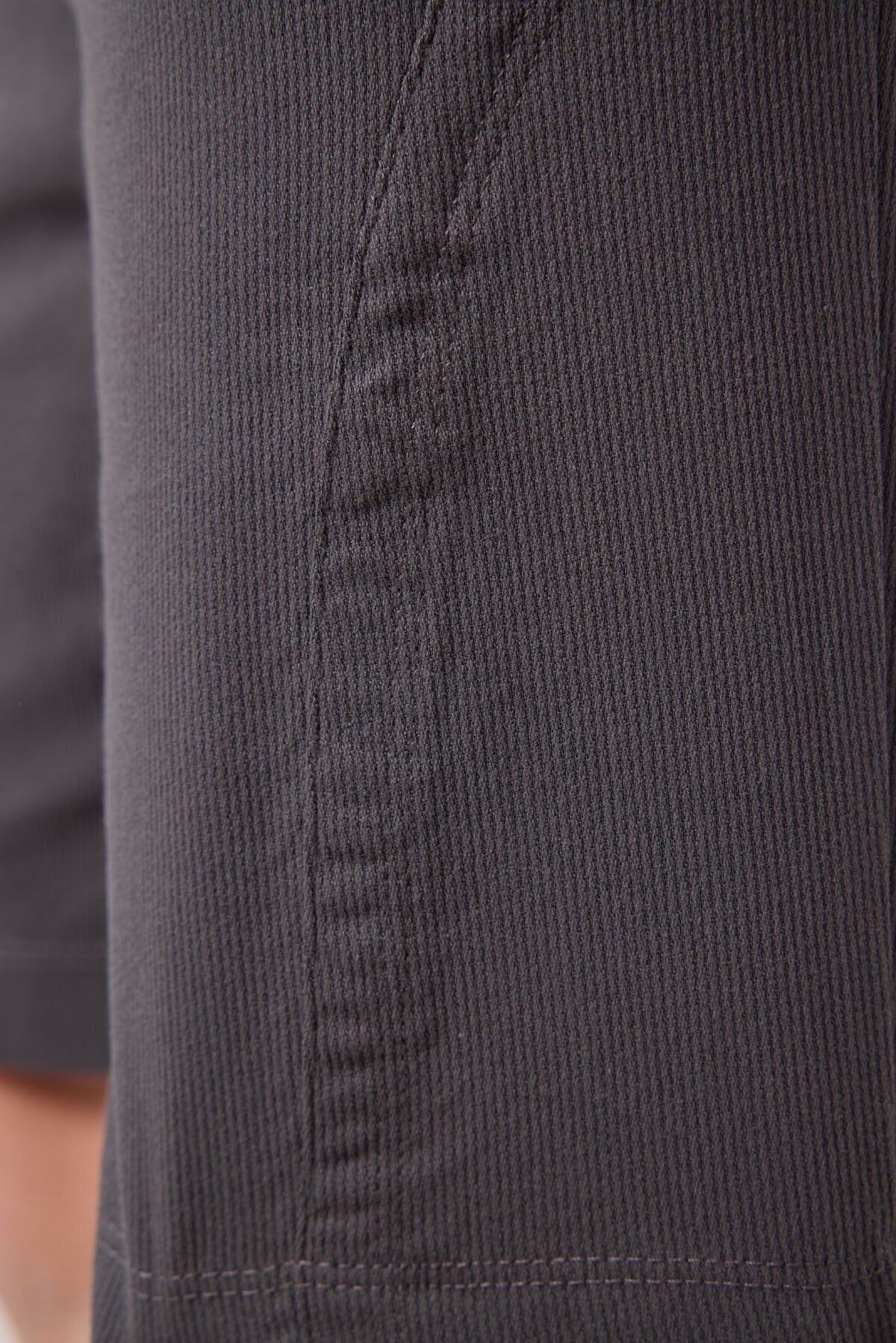 Image of Taş-Antrasit Pamuklu Oversize Fit Dokuma Hafif Esnek Chino Erkek Çocuk Şort Takım - 11276