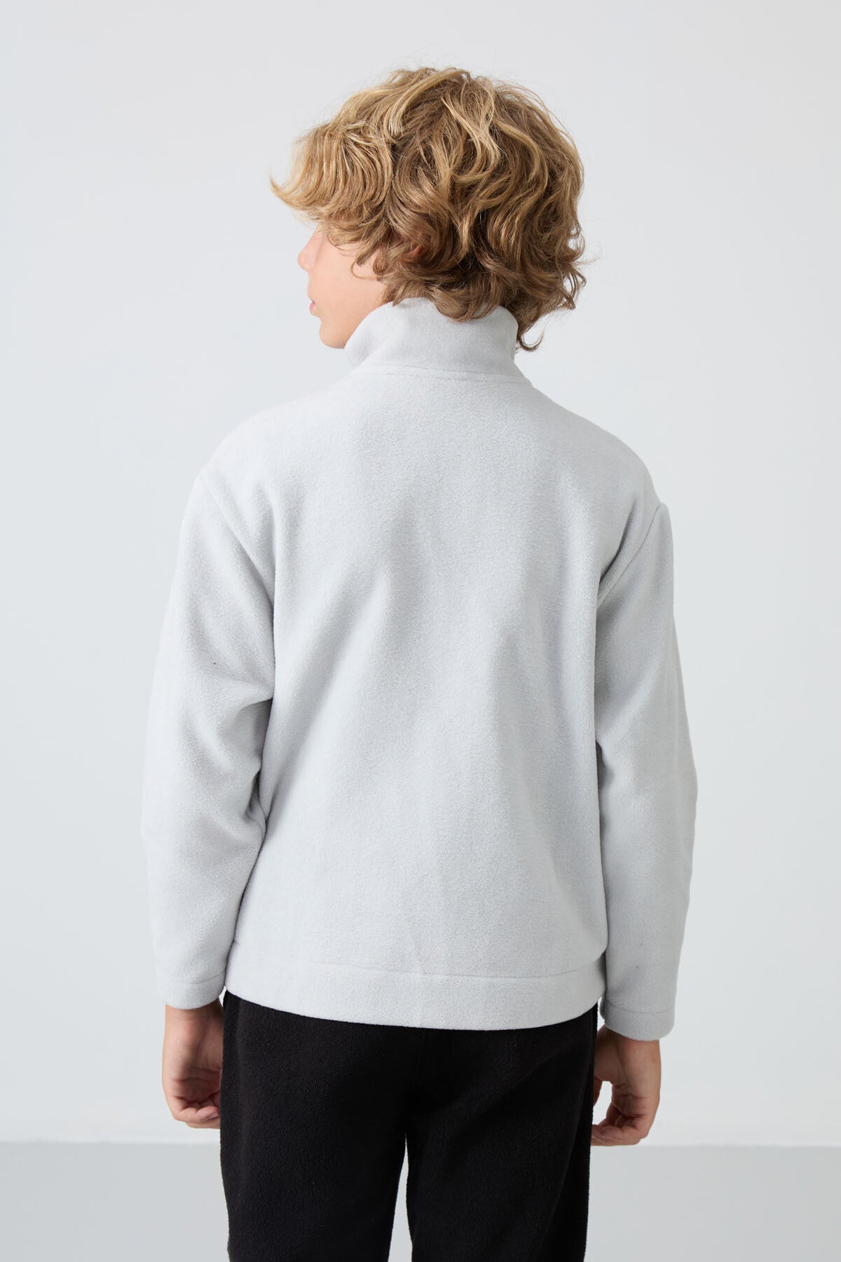 Image of Taş Kalın Yumuşak Dokulu Standart Fit Nakışlı Polar Erkek Çocuk Sweatshirt - 11221