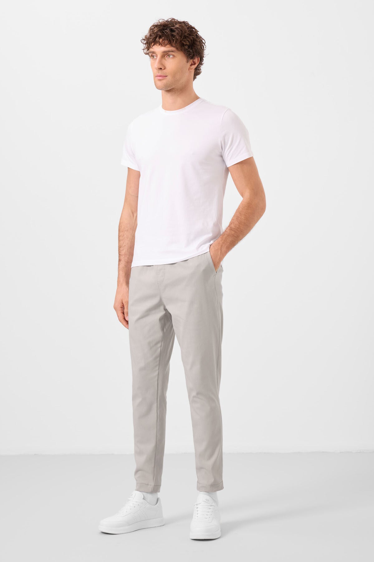 Image of Pantaloni chino elastici ușori, țesuti, cu croială standard, Stone, pentru bărbați - 82180