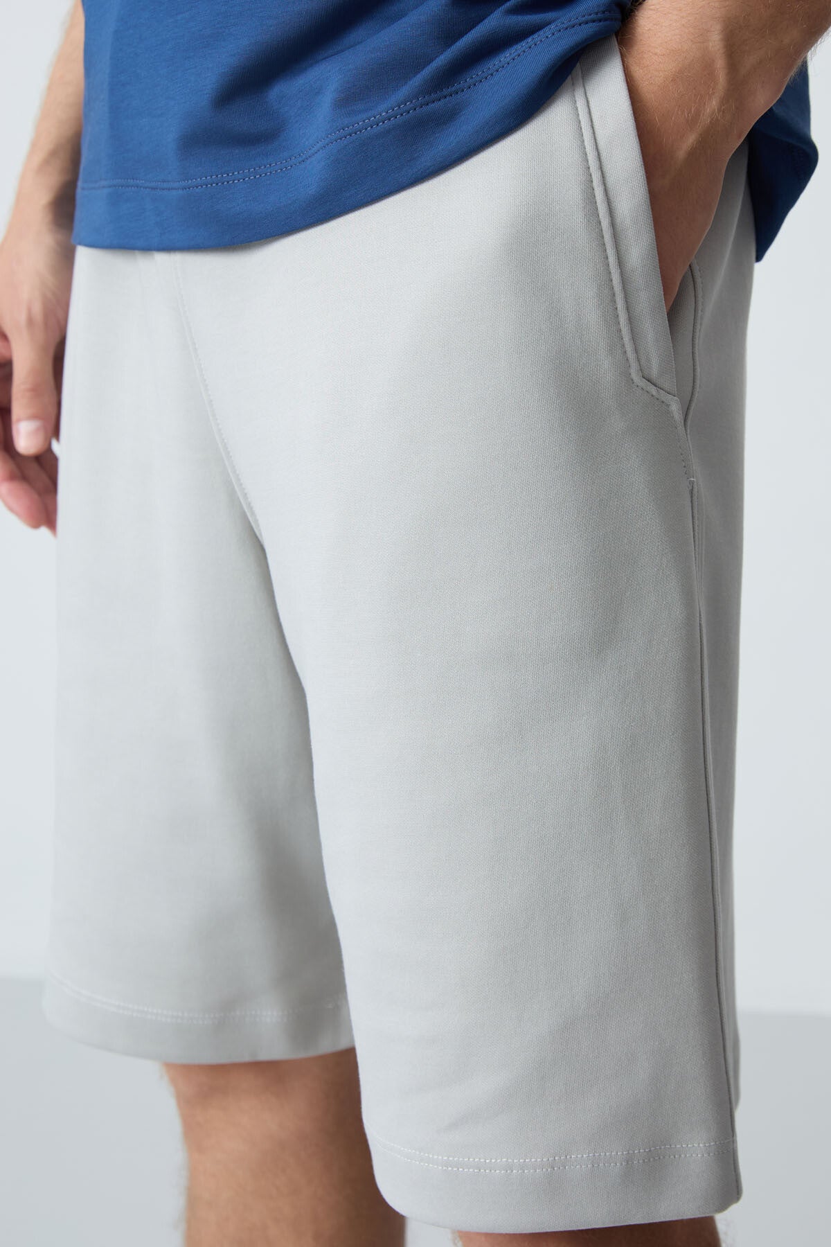 Image of Taş Pamuklu Kalın Yumuşak Dokulu Standart Fit Basic Erkek Şort  - 81275
