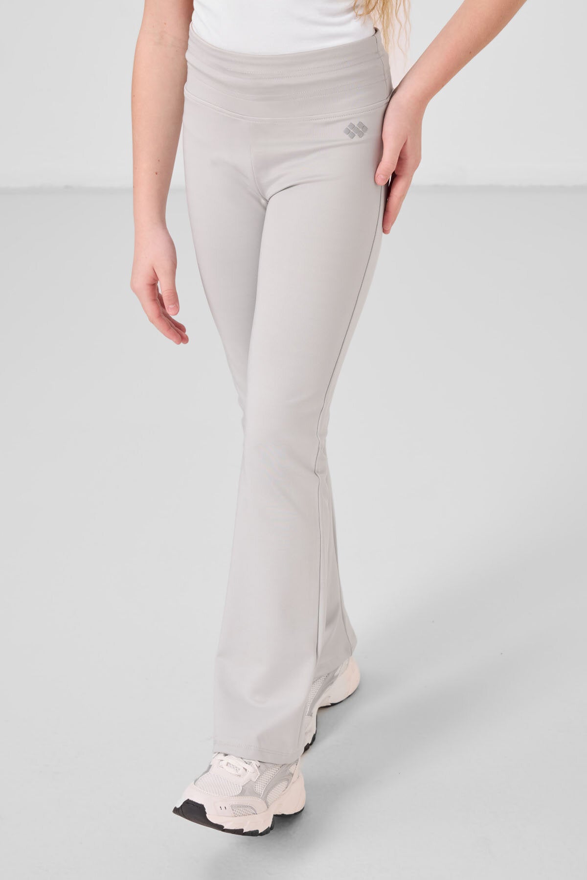 Image of Taş Esnek Standart Fit Basic Performans İspanyol Paça Kız Çocuk Tayt - 75193