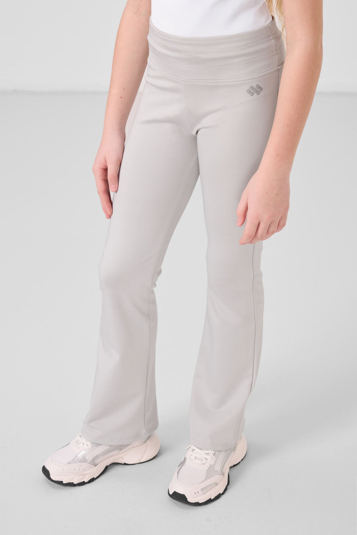 Image of Taş Esnek Standart Fit Basic Performans İspanyol Paça Kız Çocuk Tayt - 75193