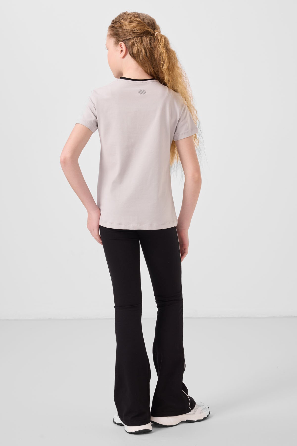 Image of Taş-Siyah Pamuklu O Yaka Standart Fit Basic İspanyol Paça Kız Çocuk Tayt Takım - 75192
