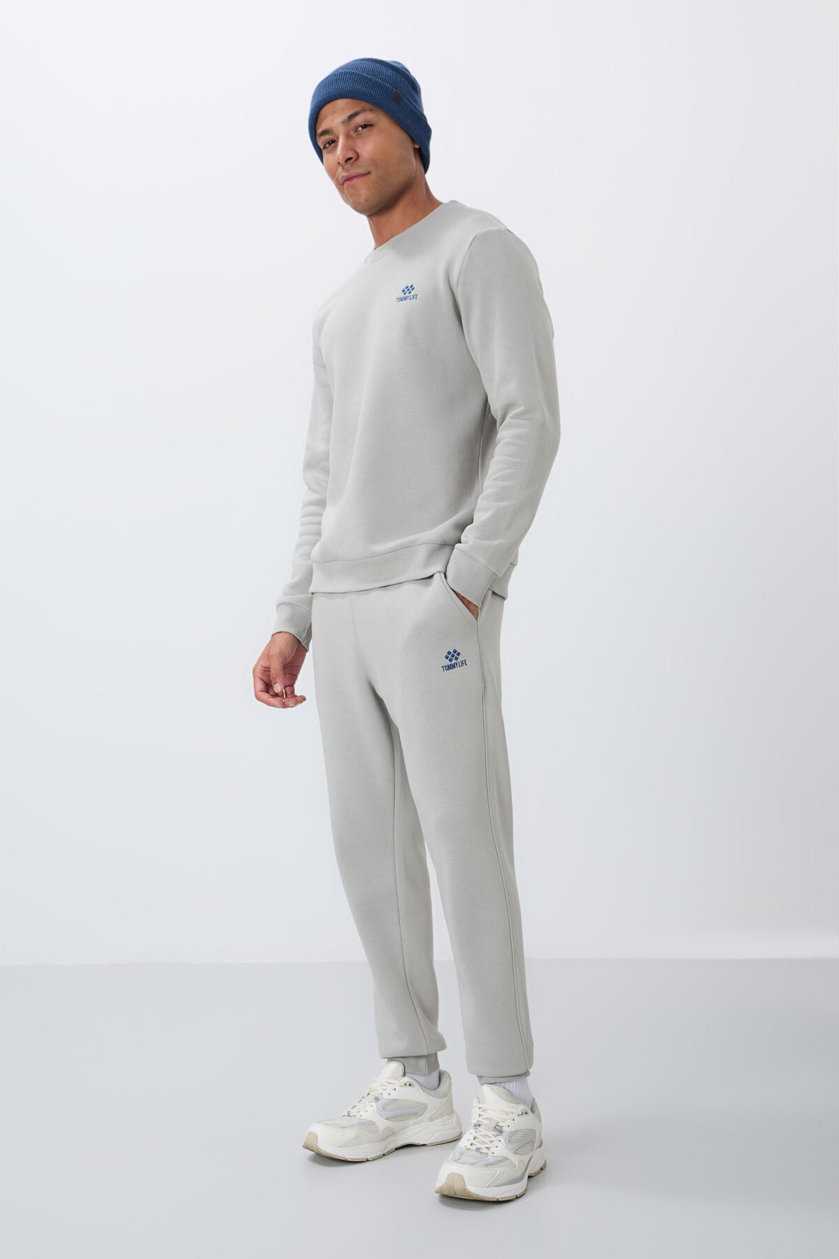 Image of Taş Pamuklu Kalın İçi Tüylü Yumuşak Dokulu Comfort Fit Nakışlı Erkek Eşofman Takım -85265