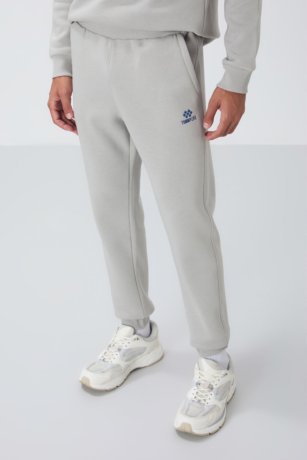 Image of Taş Pamuklu Kalın İçi Tüylü Yumuşak Dokulu Comfort Fit Nakışlı Erkek Eşofman Takım -85265