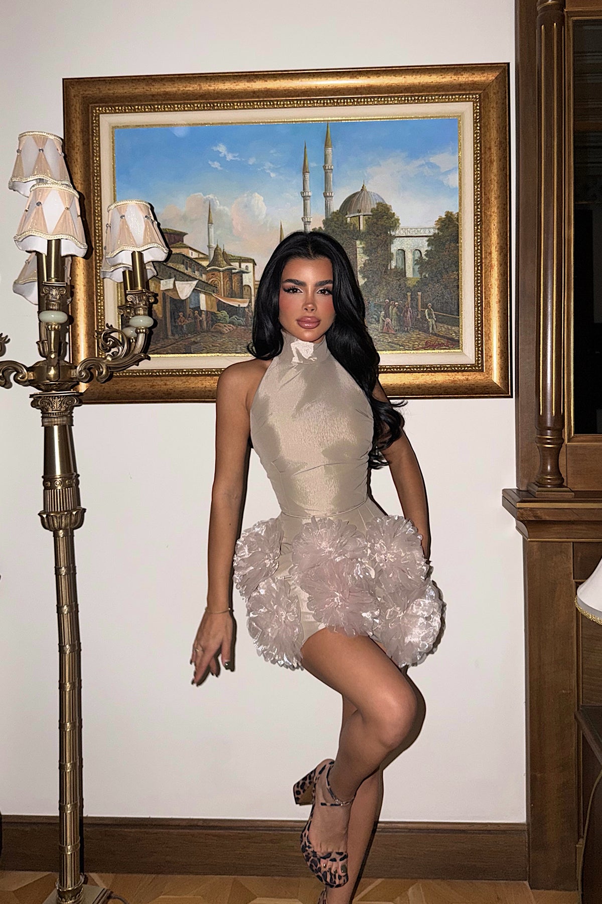 Image of Taş Freyya Etek Ucu Gül Detaylı Mini Elbise ATE-3640