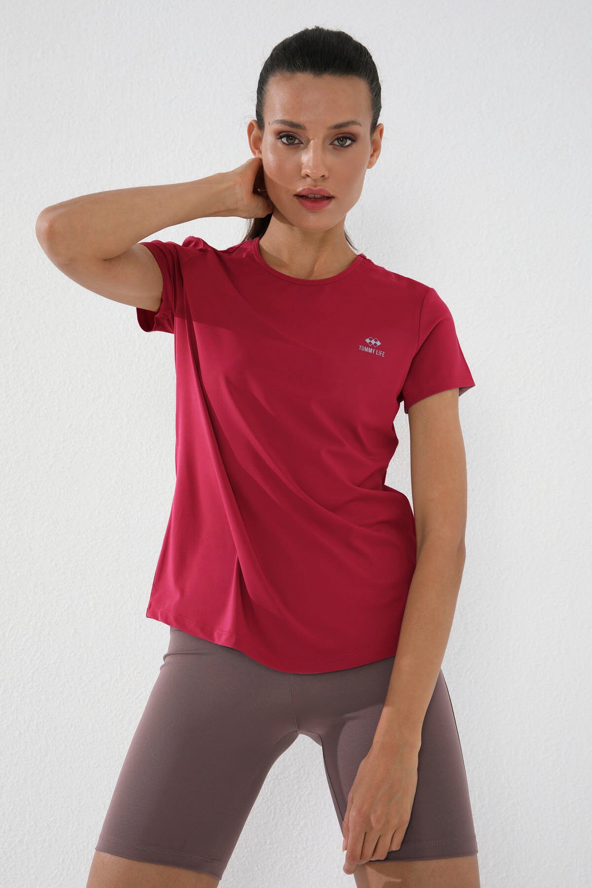 Image of Viva Red Basic Short Sleeve Standard Fit Crew Neck Women's T-Shirt - 97144