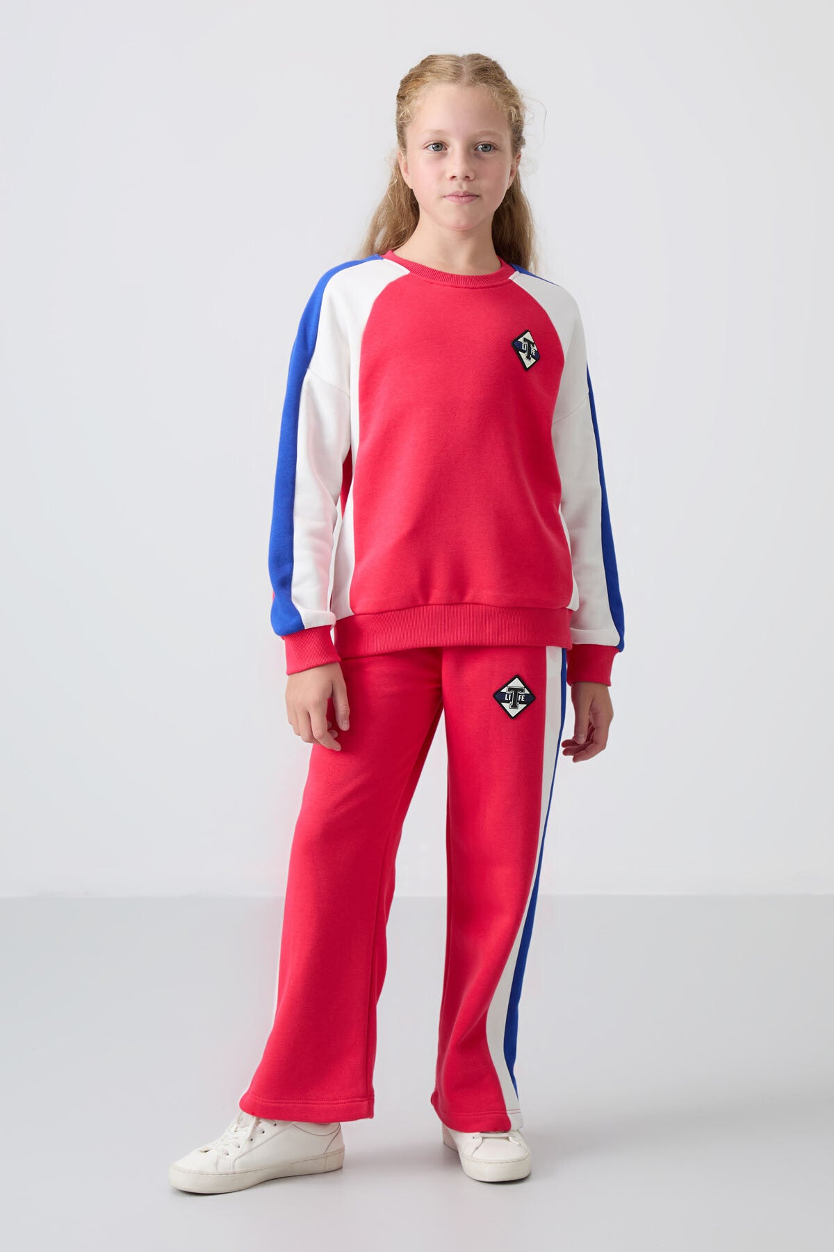 Image of Viva Kırmızı O Yaka Geniş Paça Standart Fit Baskılı Kız Çocuk Eşofman Takım - 75165