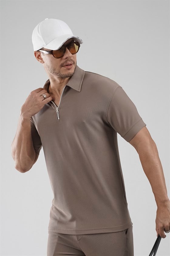 Image of Regular fit pants and t-shirt set with zip-up collar.