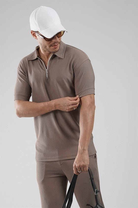Image of Regular fit pants and t-shirt set with zip-up collar.