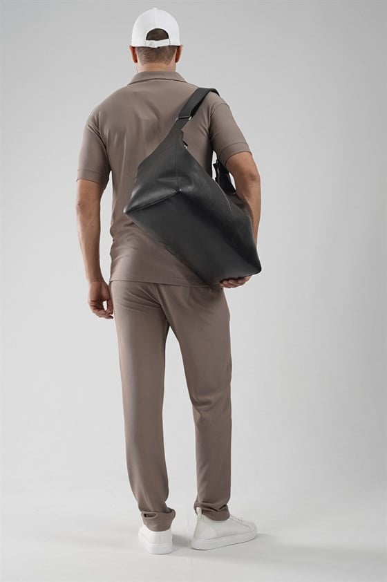 Image of Regular fit pants and t-shirt set with zip-up collar.