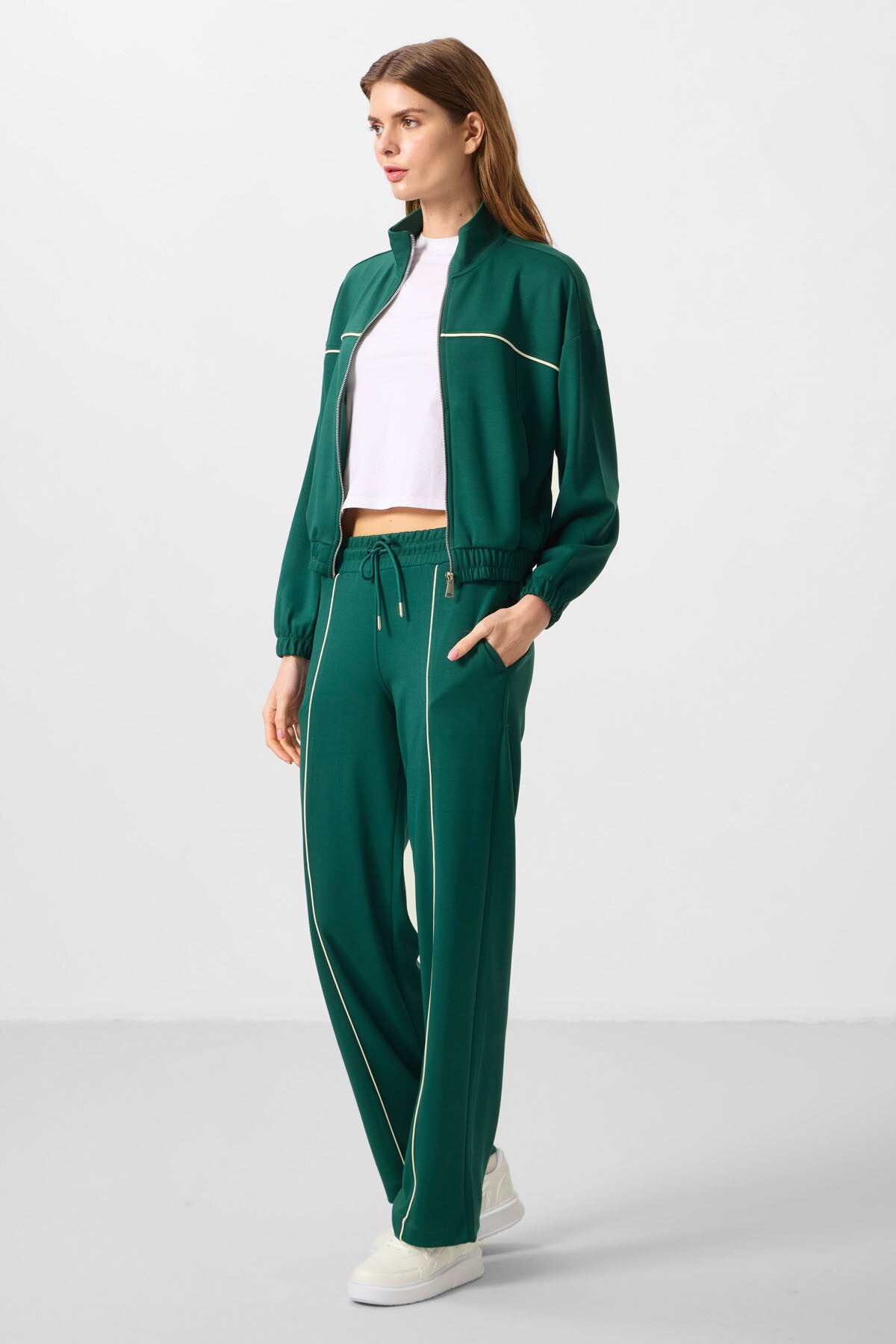 Image of Yeşil Yumuşak Dokulu Dik Yaka Oversize Lastikli Kadın Eşofman Takım - 95349